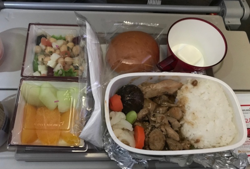 In-flight Chickens meal provided in OZ201 LAX-ICN